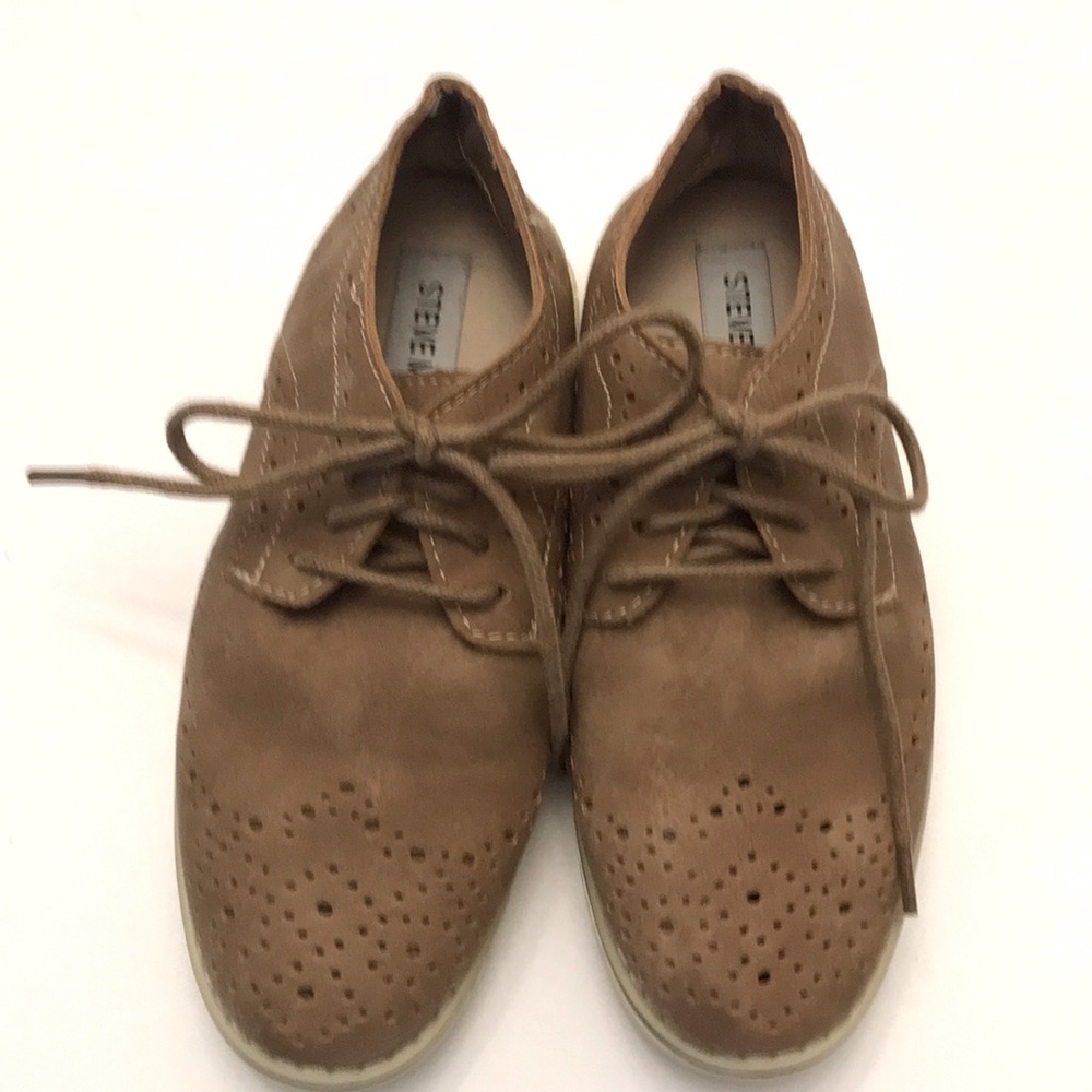 Steve Madden - Boys Tie Shoe - Brown - Perforated Leather - Size 1 - $35
